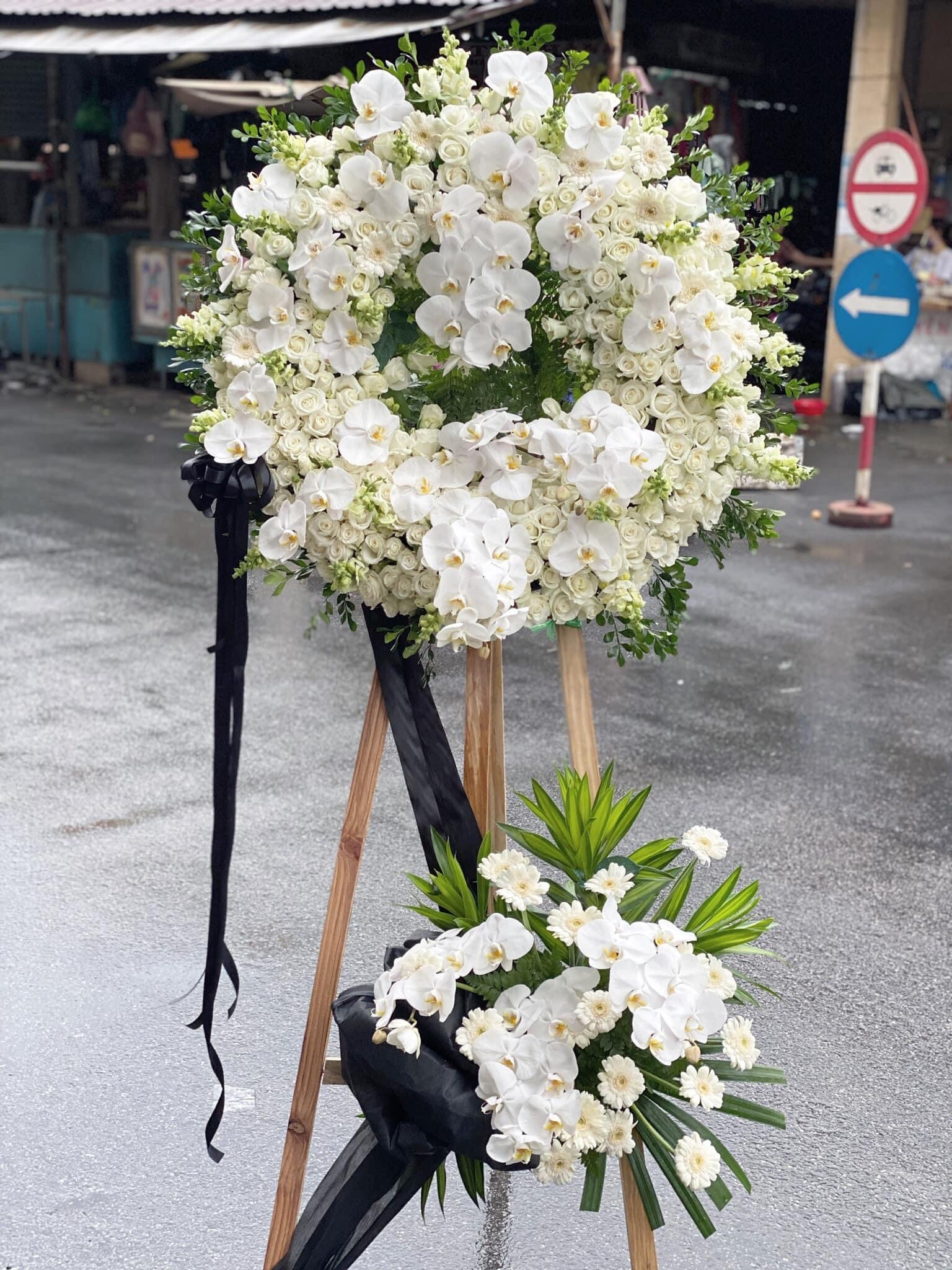 Hoa Hoàng Loan - Hoa khung ảnh đám tang , đám hiếu Sđt... | Facebook