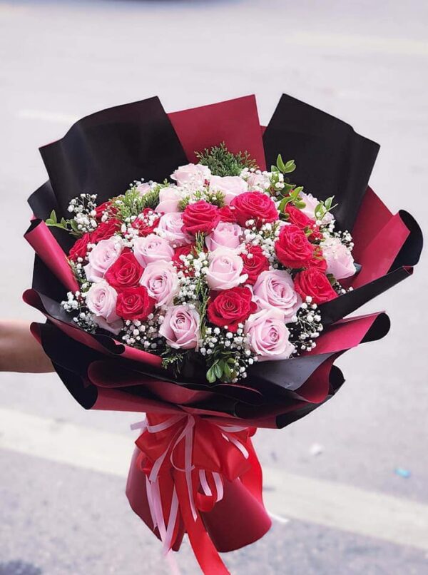 Bó hoa hồng tươi tắn dành tặng người yêu