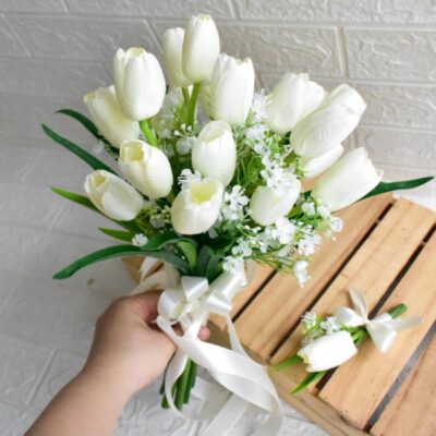 Bó hoa tuy lip trắng đẹp